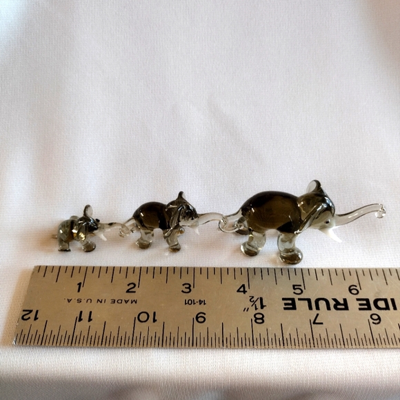Hand Blown Glass Elephants Miniature Set/3 - Picture 5 of 7